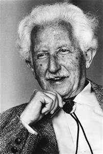 picture of Erik Erikson